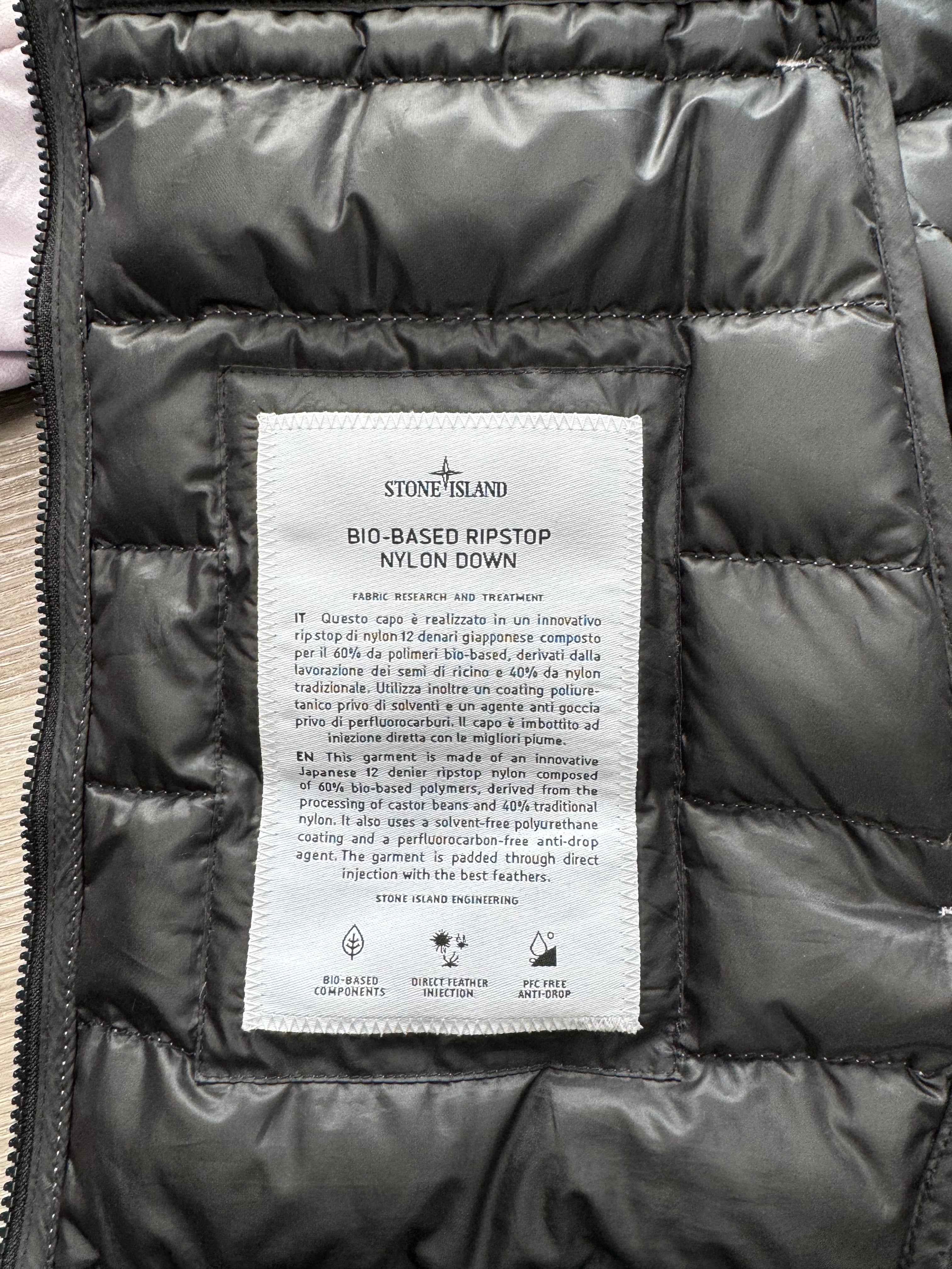 Stone Island Bio-Based Ripstop Nylon ‘Rose Quartz’ - XL