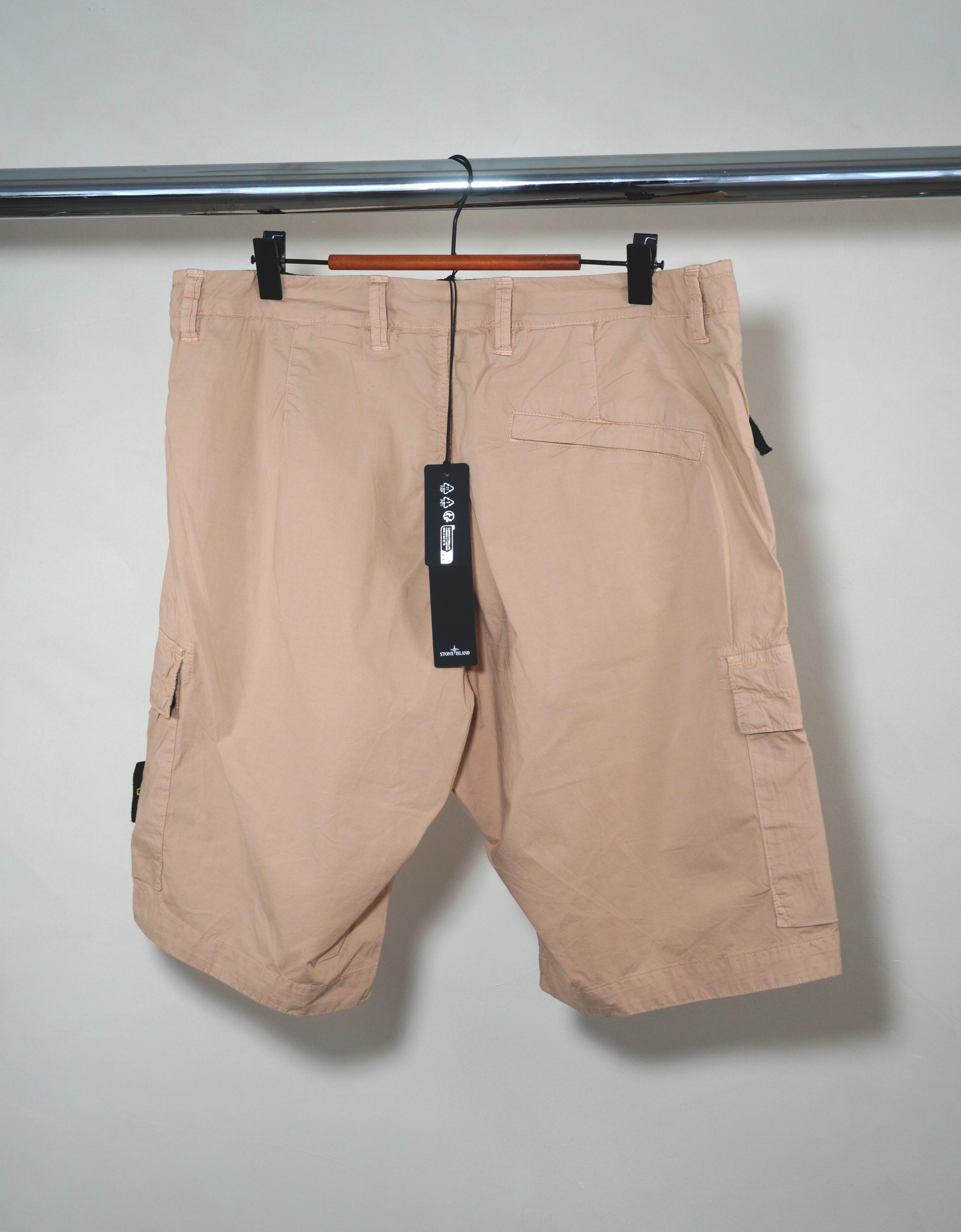 Stone Island Bermuda Cargo Shorts - Cream